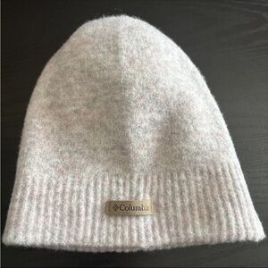 Columbia Light Gray Pink White mottled Knit Beanie
